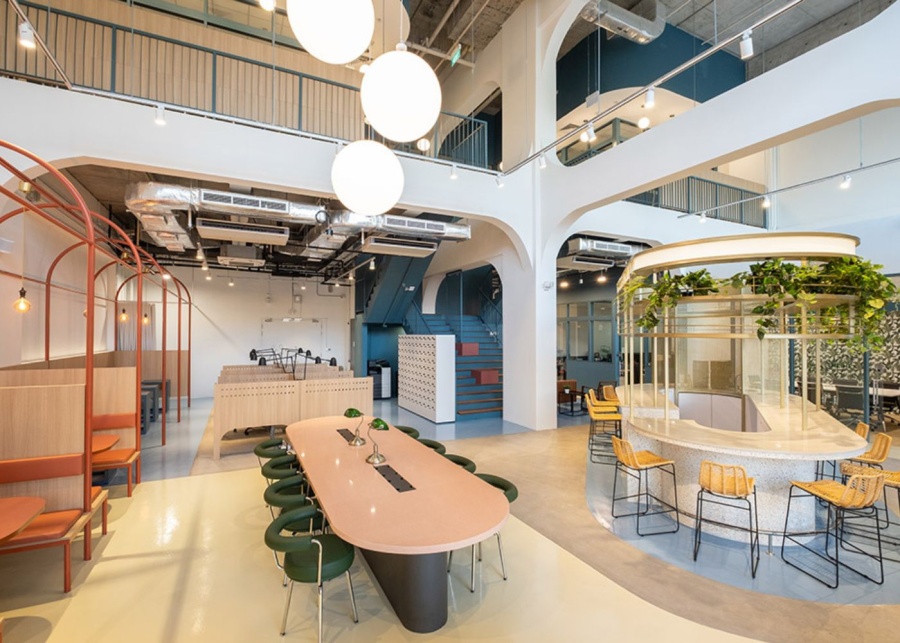 best-co-working-spaces-singapore-the-workshop-spacious-office-area-with-high-ceilings