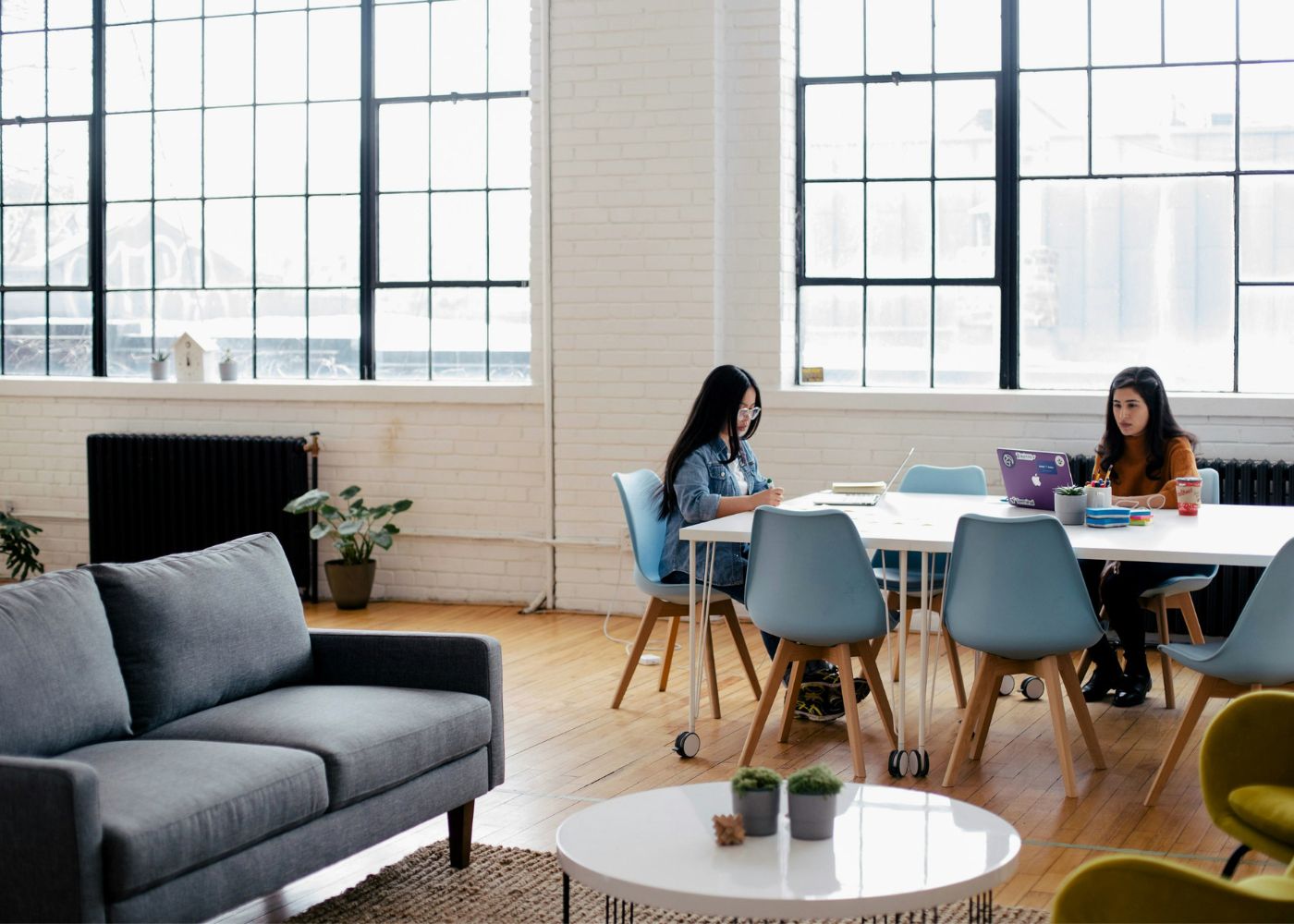 best-coworking-spaces-singapore-women-working-in-a-spacious-office