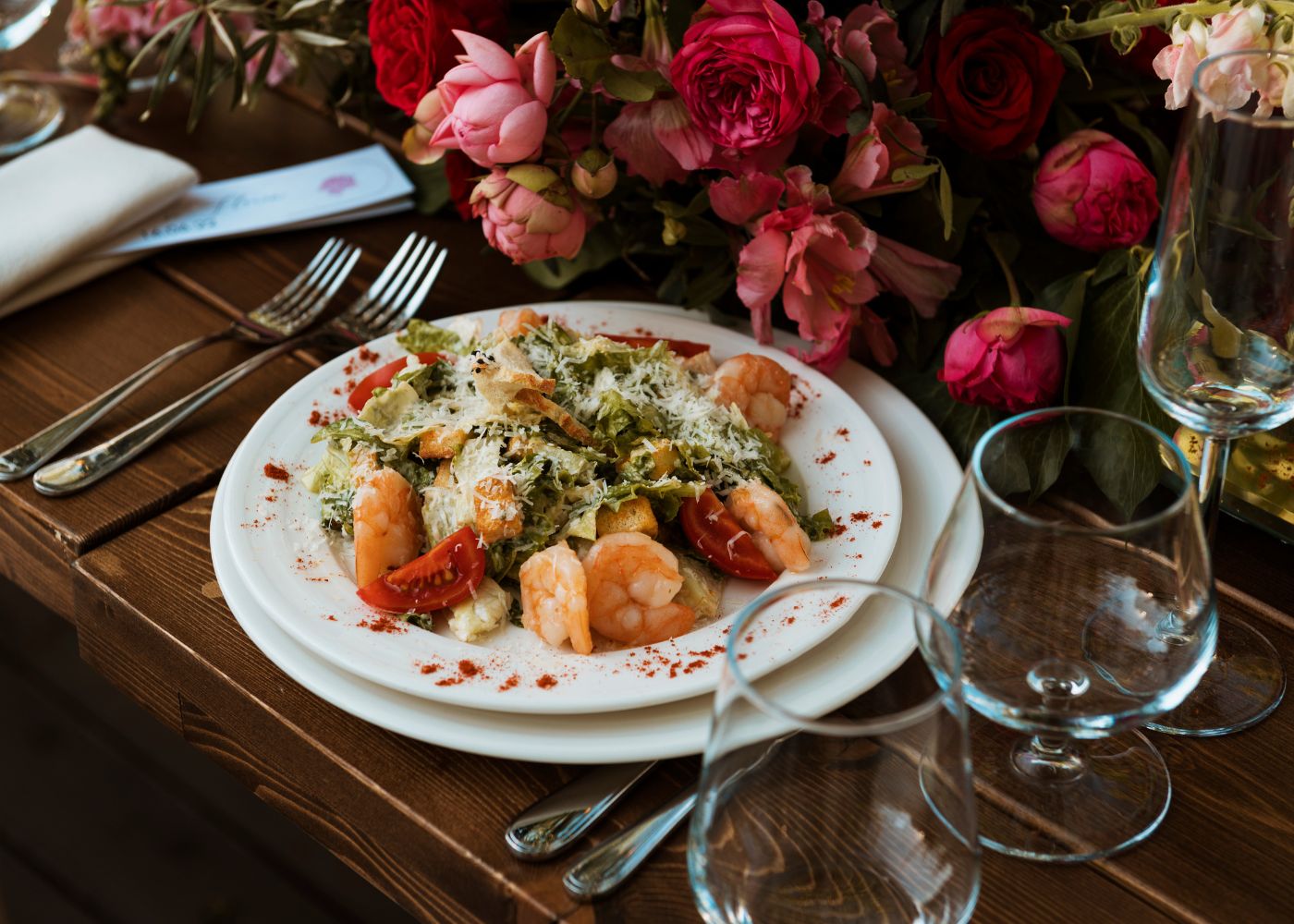 best-french-restaurants-singapore-elegant-plate-with-prawn-pasta