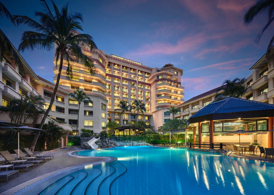 Best hotels in Singapore - Paradox Singapore Merchant Court - Night time pool view