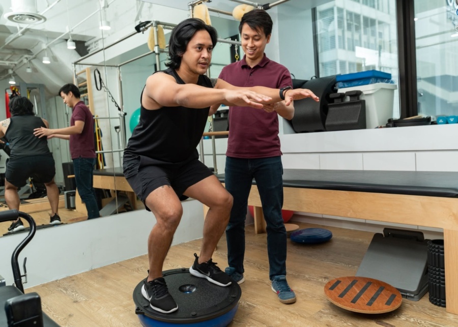 Best physiotherapy clinics in Singapore - Prohealth In Touch Physio physiotherapy session