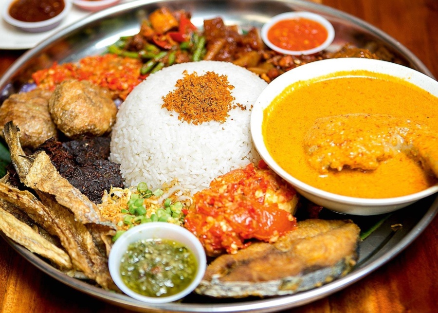 Coba Coba's nasi ambeng | Malay food in Singapore