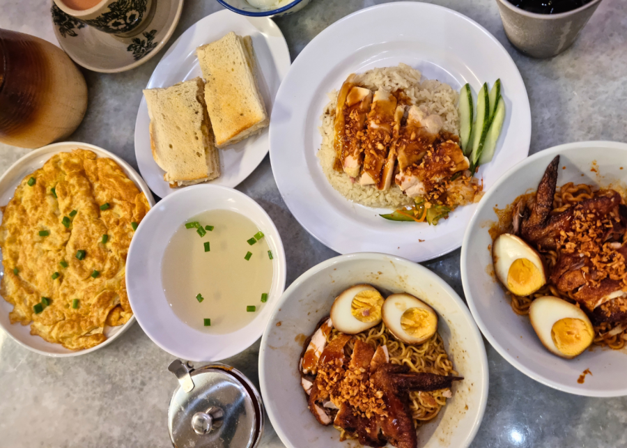 Feng Sheng Kampong Chicken Rice & Steamboat's food spread | Supper spots Singapore