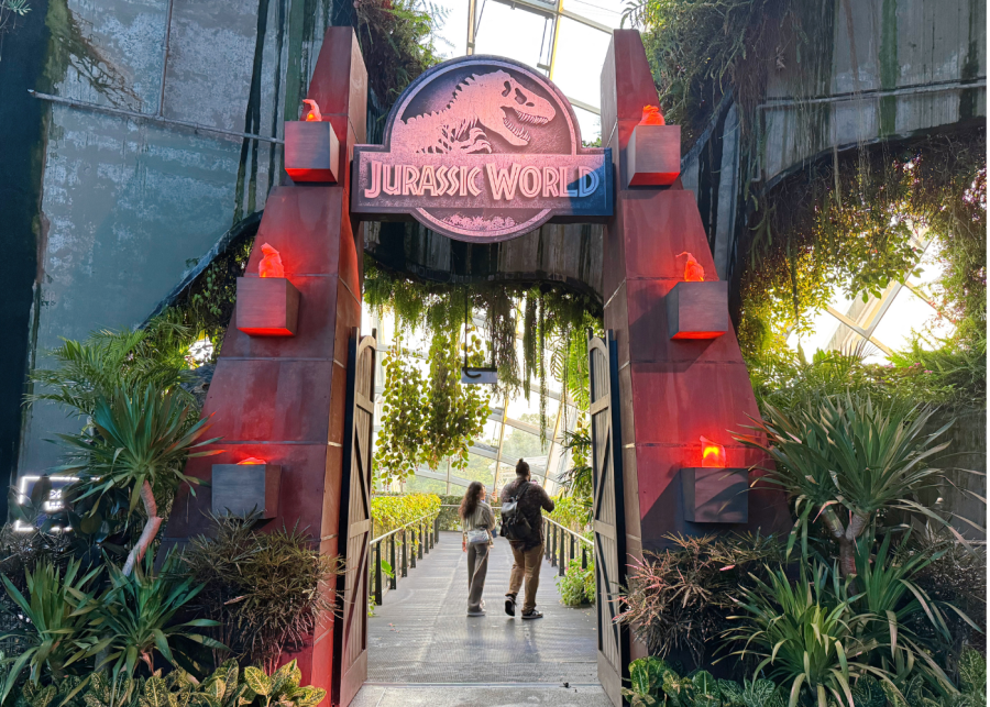 jurassic world the experience | jurassic world logo