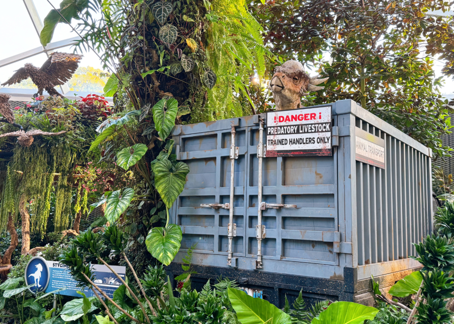 jurassic world the experience | stygimoloch in truck crash