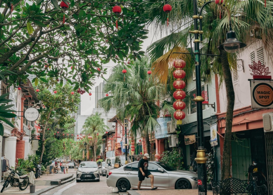 posb-everyday-card-johor-bahru-vibrant-cultural-street
