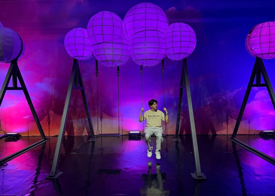 balloon museum cloud swing