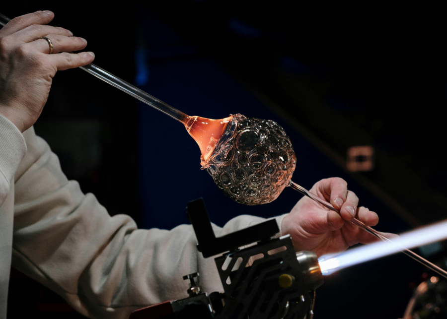 craft workshops japan | glass blowing