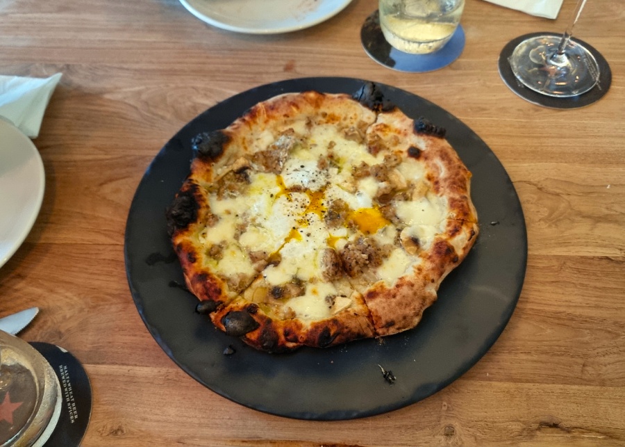 Pizza Studio Tamaki's Bismarck pizza | Pizza Studio Tamaki in Singapore