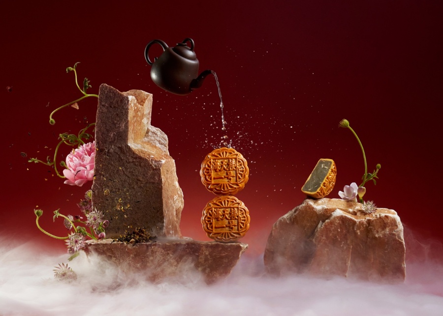 Hai Tien Lo mooncakes 2025 - Hai Tien LoNo. 1 Tea with Melon Seeds Baked Mooncake