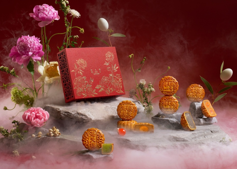 Hai Tien Lo mooncakes 2025 - Traditional baked mooncakes