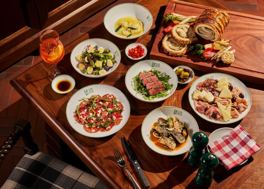 Best Italian restaurants in Singapore - Pete's Place Grand Hyatt Singapore brunch buffet spread