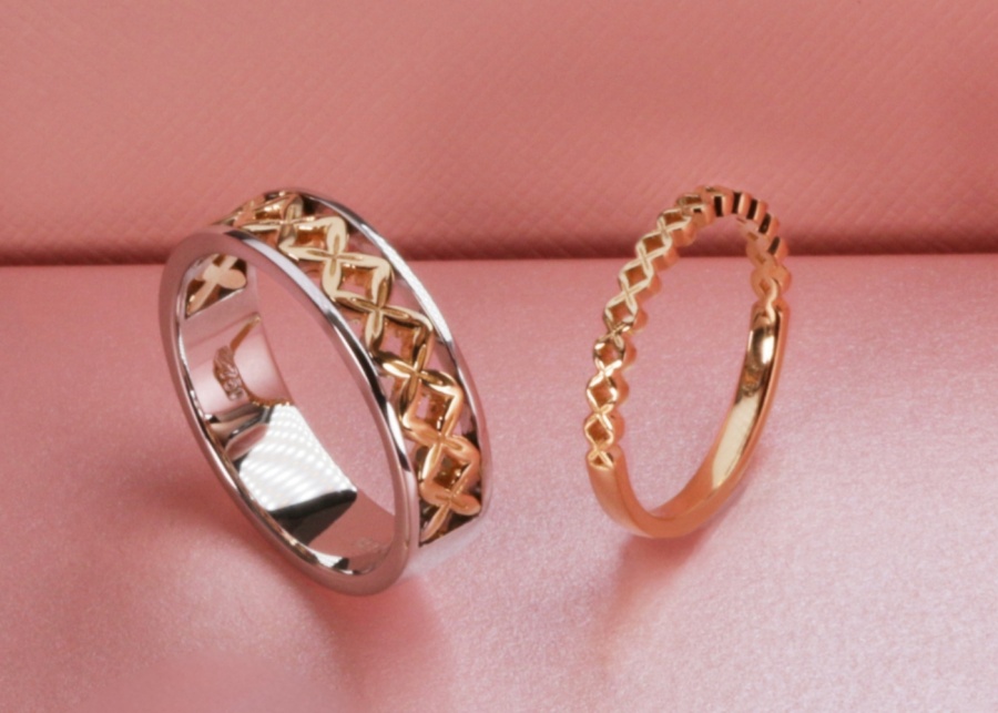 Wedding ring buying guide - LeCaine Gems bespoke wedding ring