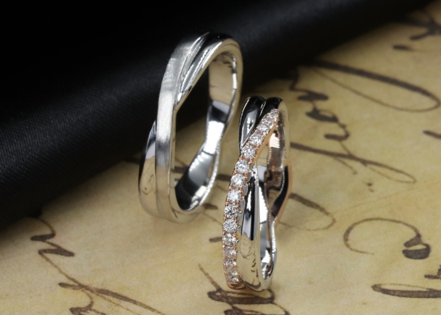 Wedding ring buying guide - LeCaine Gems classic twist diamond ring