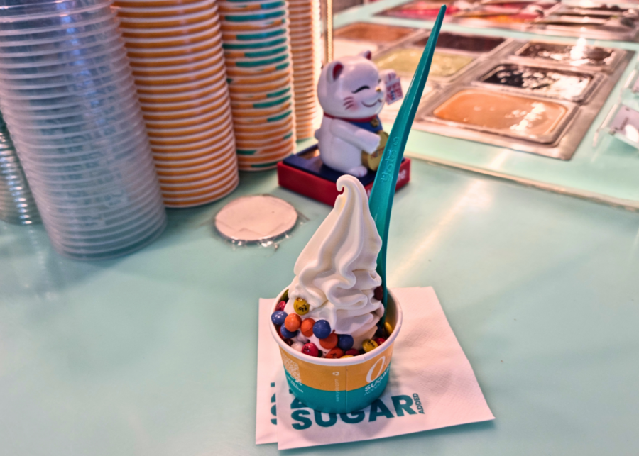 Yolé | Frozen yogurt froyo in Singapore