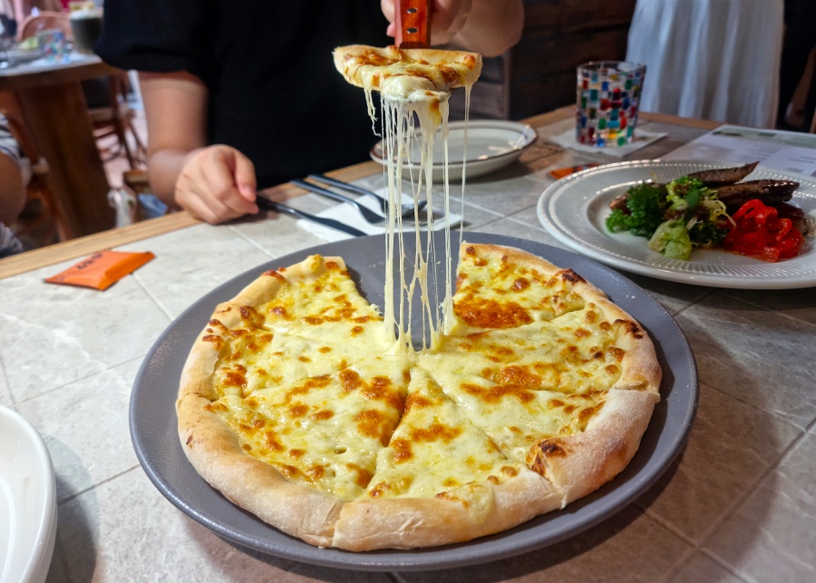 D24 durian pizza | 5:59+ Cafe & Bistro in Singapore