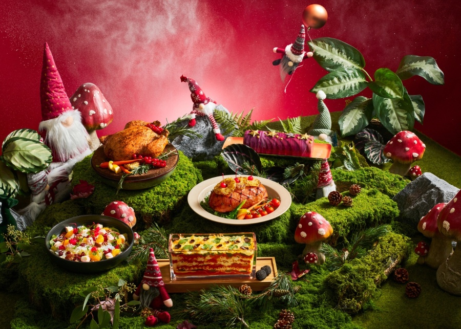 Best Christmas food delivery in Singapore 2025 - Parkroyal Collection Marina Bay festive takeaway family bundle