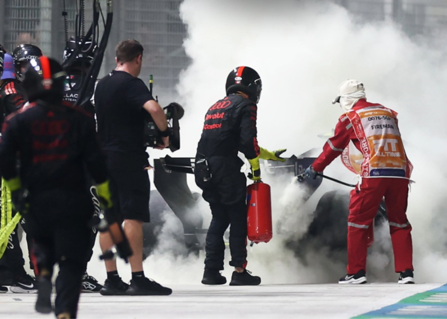gabriel bortoleto fire in the pit lane - formula 1 singapore grand prix f1 highlights 2026