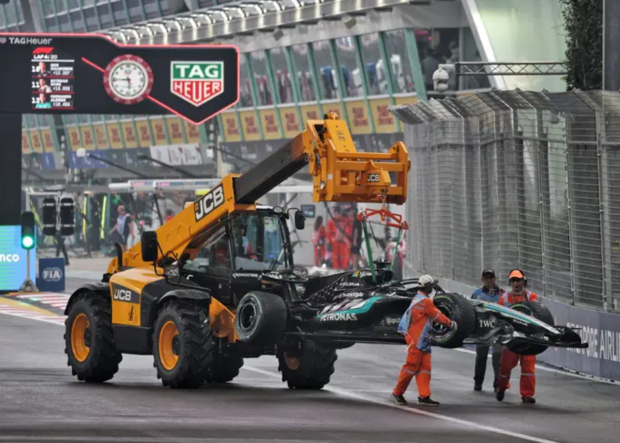 george russell crash - formula 1 singapore grand prix f1 highlights 2026