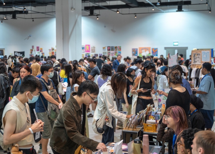 The crowd in the exhibitor hall | Singapore Art Book Fair 2025