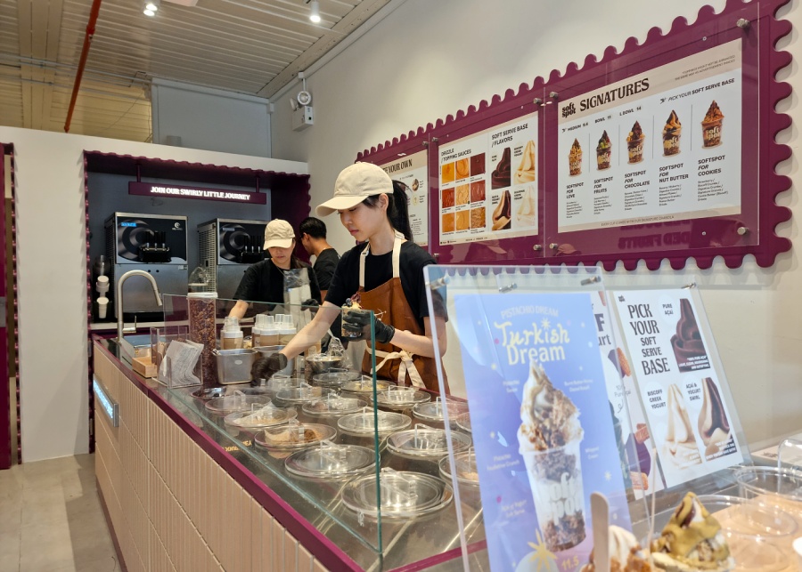 The team hard at work | Soft Spot Acai in Singapore