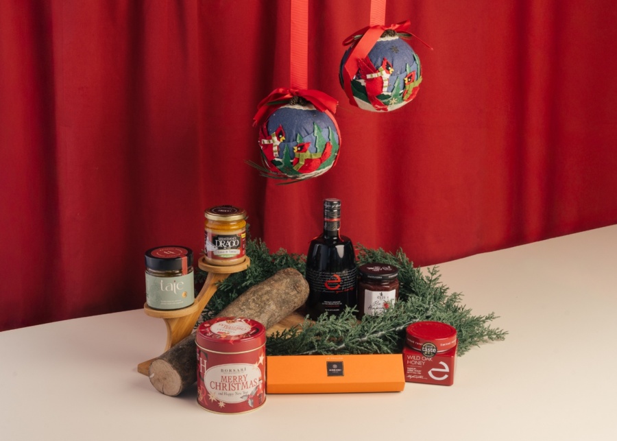 Curly's at Dempsey - Feliz Navidad hamper