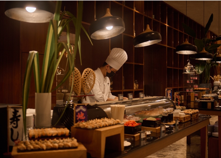 Amara Singapore Christmas buffet - Element chef at buffet station