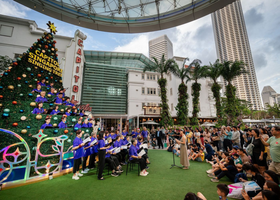 christmas activities at capitol singapore carolling