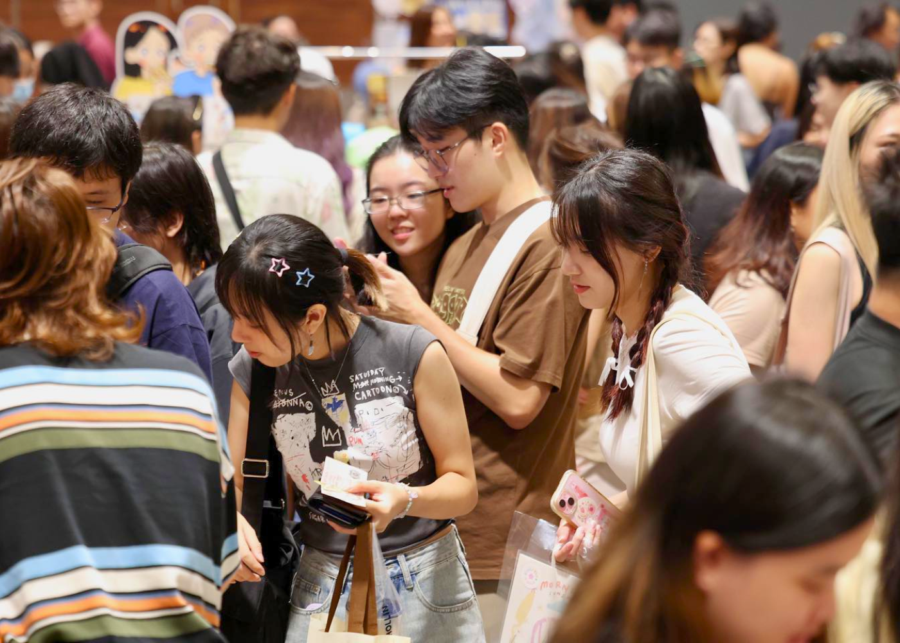 Expect a massive crowd this weekend | Public Garden market at Suntec Singapore