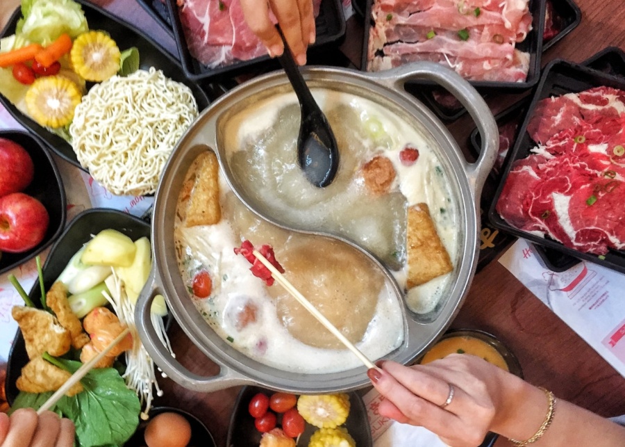 Best birthday deals in Singapore - Suki-Ya top-down view of a hotpot meal