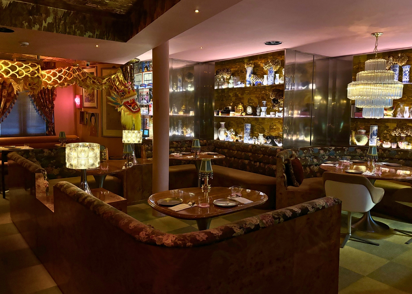 Best Chinese restaurants in Singapore - Maggie's stylish interiors