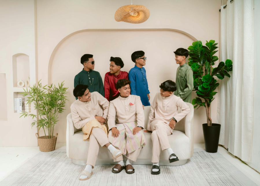 Colourful baju raya | Hari Raya traditions and visiting etiquette