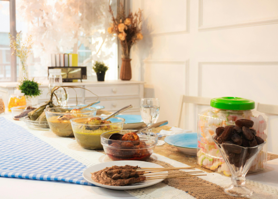 Traditional Hari Raya cuisine | Hari Raya traditions and visiting etiquette