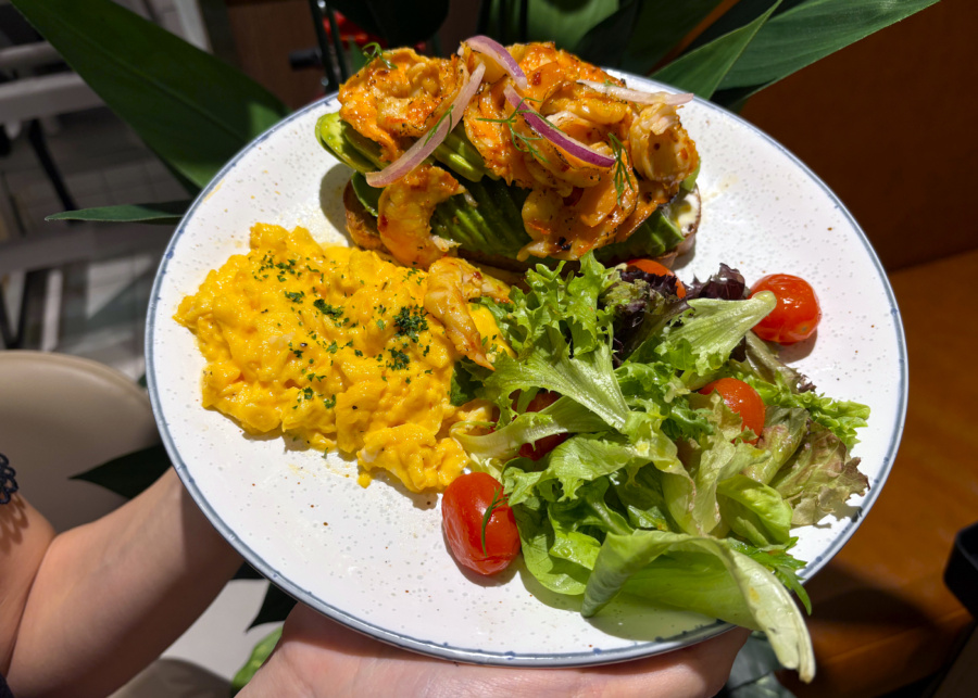 Chipotle prawn toast | Paran Label at Paris Baguette