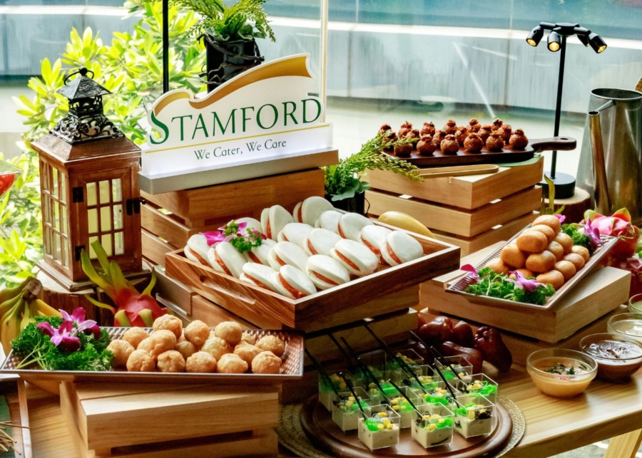 Best halal catering services in Singapore - Stamford Catering local grazing table