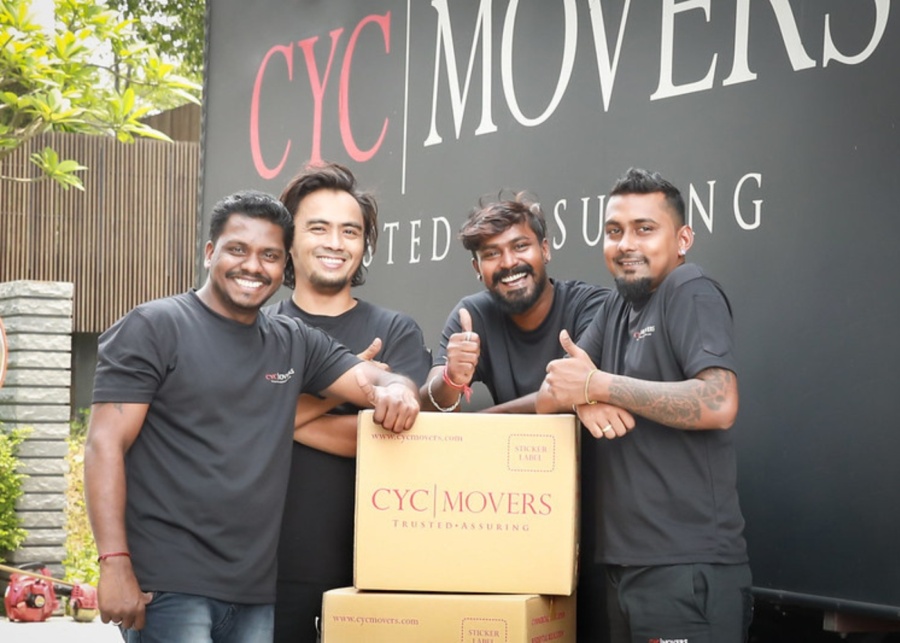 Best international moving companies in Singapore - CYC Movers staff members