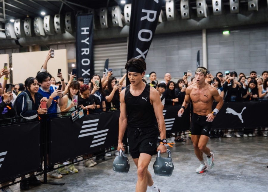 Hyrox events in Singapore and Asia-Pacific 2026 - Shinee Minho at farmer's carry station