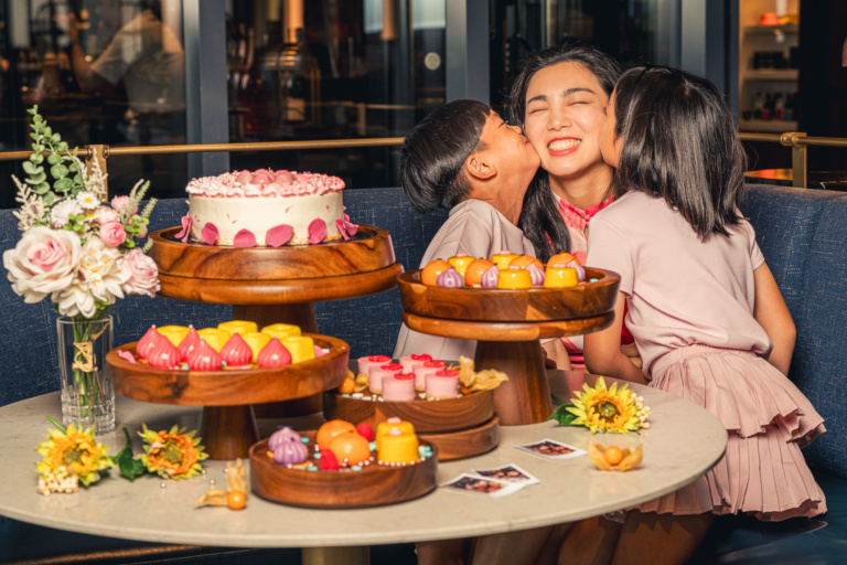 Celebrate Mum in grand style this Mother’s Day at Pullman Singapore Hill Street