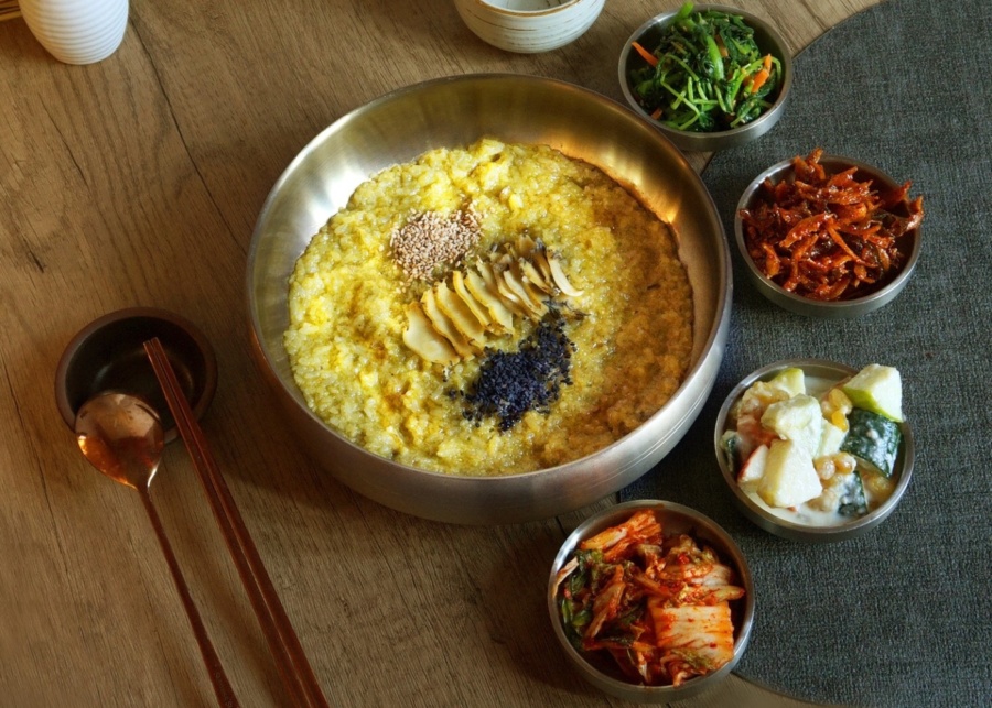 Hansik Dining Collective's Jeju abalone porridge | Authentic Korean food in Singapore
