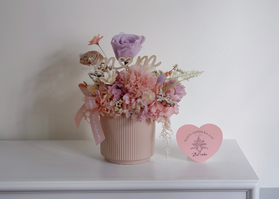 First Sight's Everlasting Nordic vase arrangement - Maison Blush | Where to buy Mother's Day flowers and bouquets in Singapore