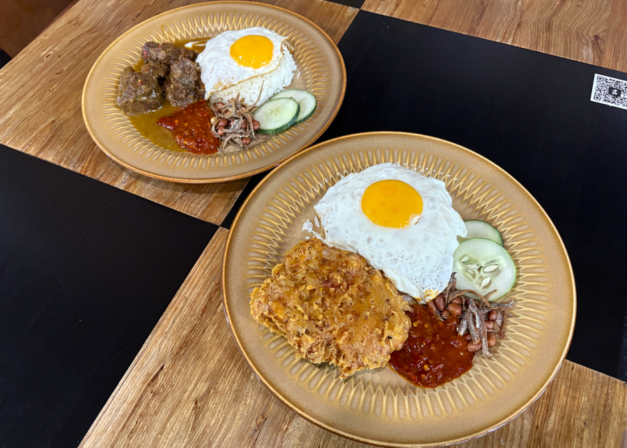 Peh Gao Coffeeshop's nasi lemak beef rendang and nasi lemak rempah chicken