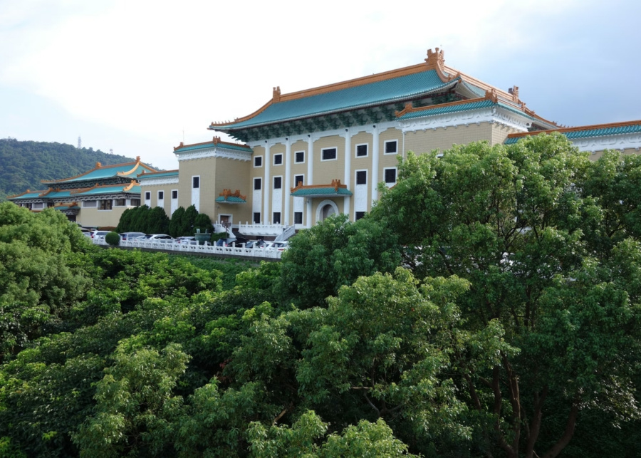 Best attractions in Taipei - National Palace Museum exterior surrounded by greenery