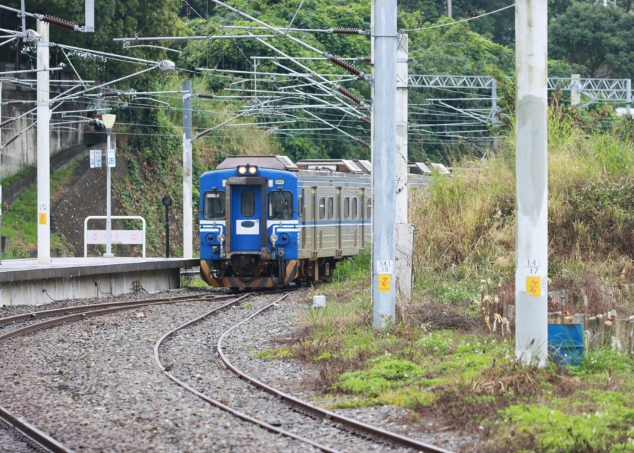 Best things to do in Taiwan - Taiwan Railway Administration front view