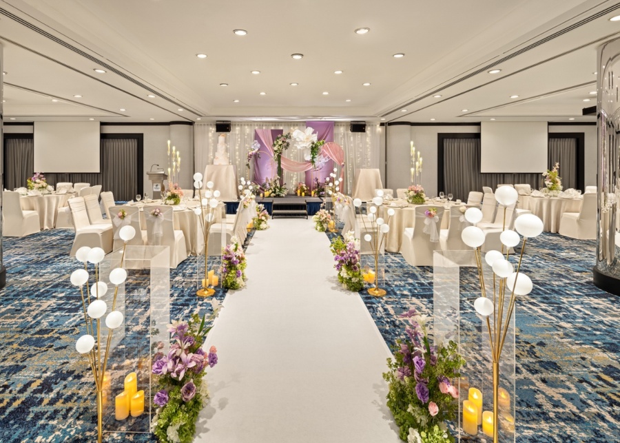 Best wedding venues in Singapore - Holiday Inn Singapore Atrium Lilac Drift ballroom