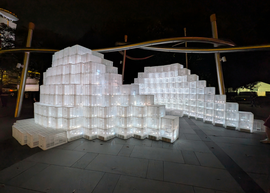 Market Cycles by Tan Mei Yee and Ng Choon Wee | iLight Singapore 2026