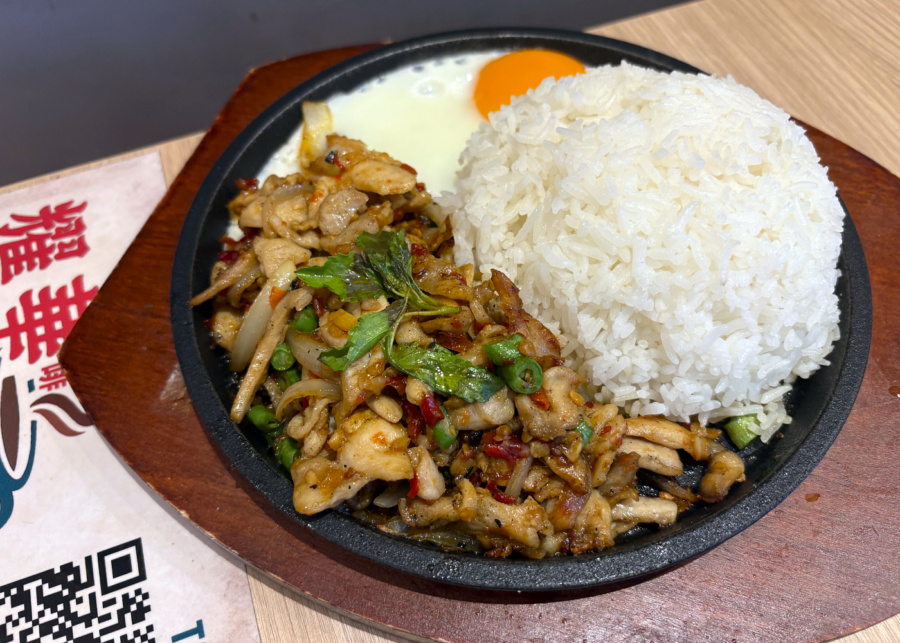 Hotplate basil rice | Yaowarat Cafe in Singapore