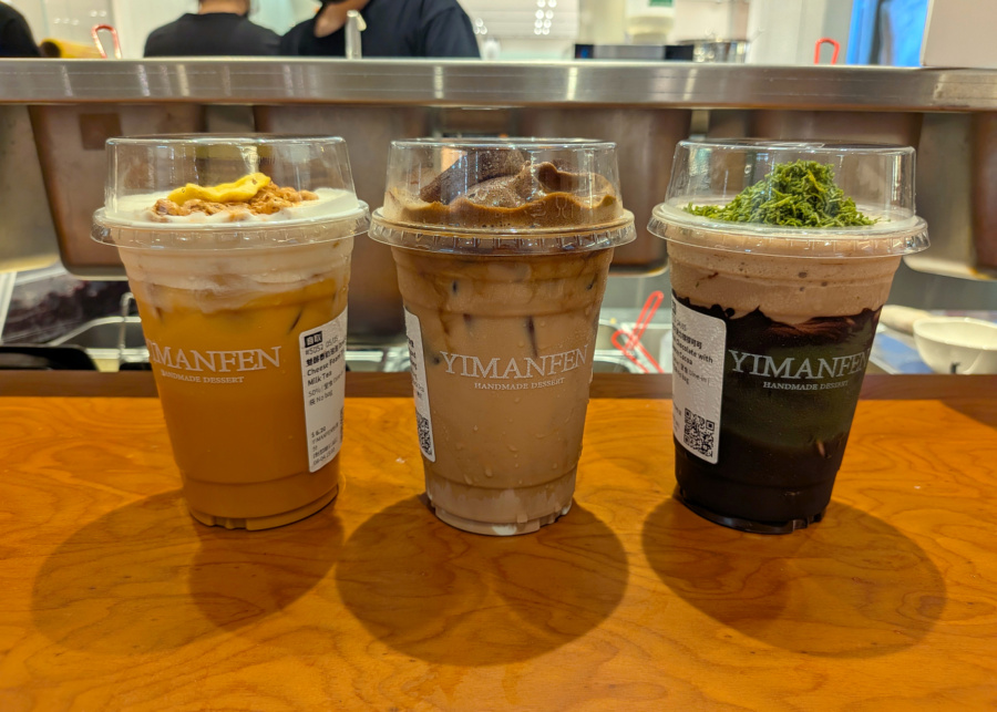 Yimanfen Desserts' double cheese foam Thai milk tea, 800x hand-whipped aged HK yuenyeung, and Dubai chocolate with squeezy cocoa smoothie | New cafes in Singapore 2026