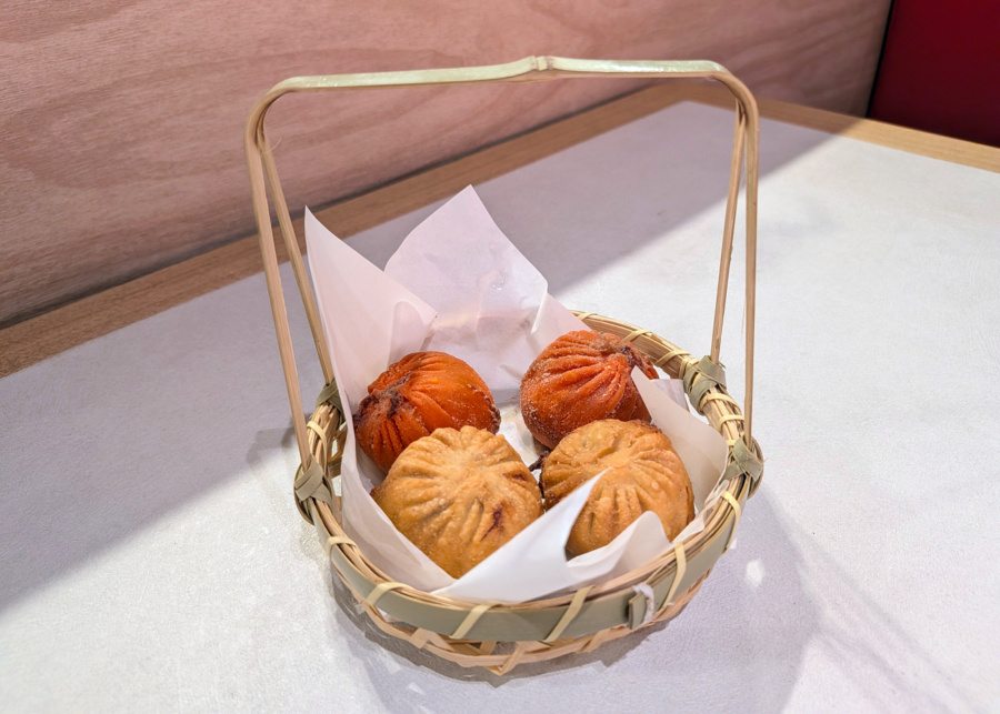 886 Taiwan Ye Shi's deep fried xiao long baos