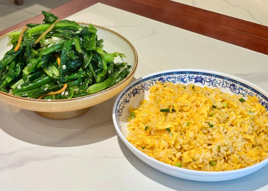 Nai Nai Flavor review - Egg fried rice and sauteed leaf lettuce with garlic