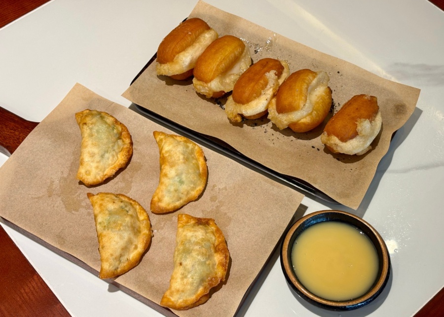 Nai Nai Flavor review - Shrimp and snow pea pastry pouches and mini glutinous rice cake stuffed fried dough